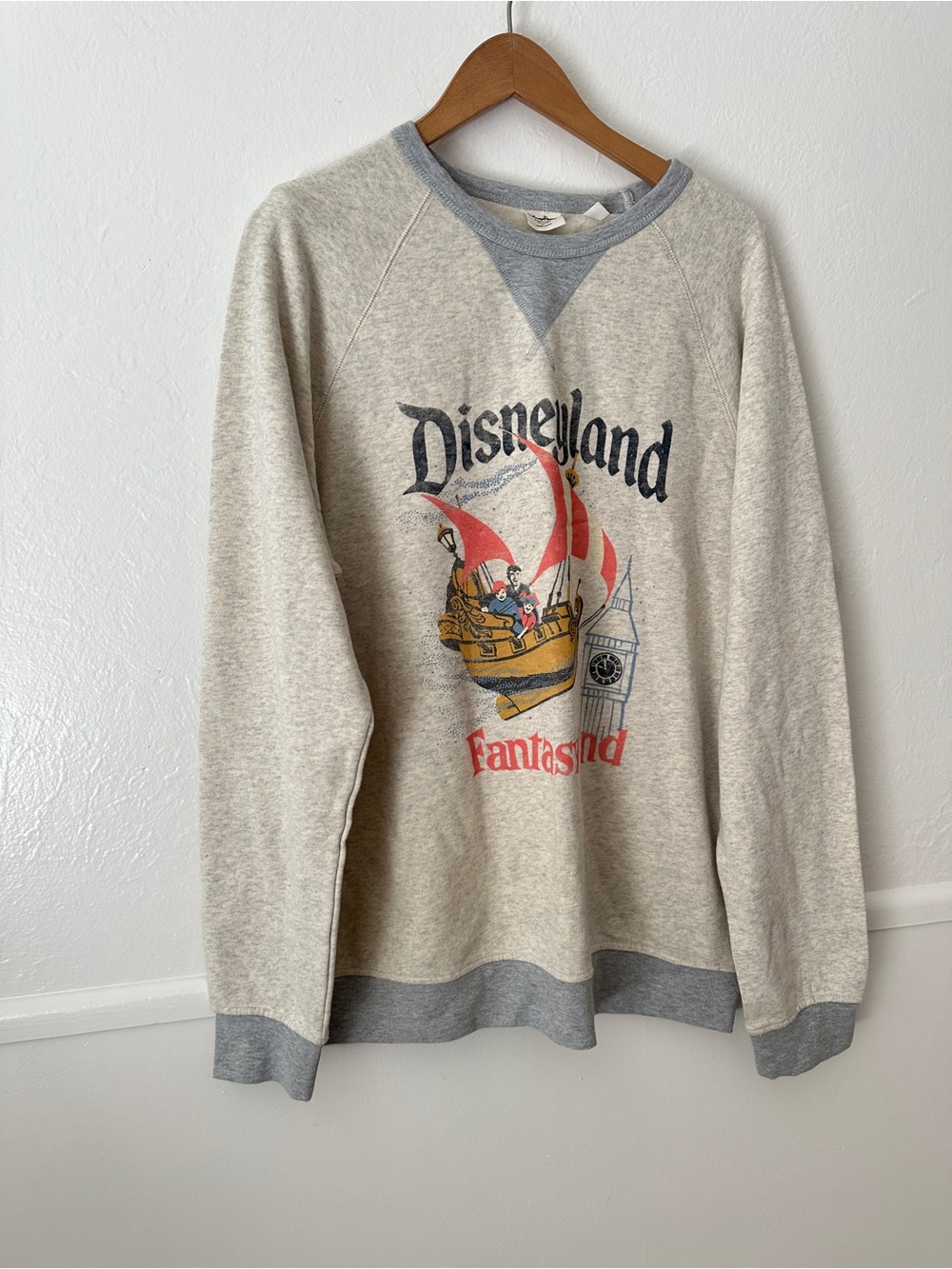 Disney Junkfood Fantasyland Crewneck Sweater Medium - Picture 2 of 6